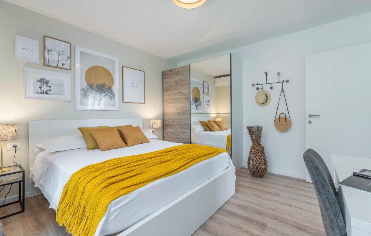 Just Renovated Stylish 2 Bedrooms Apartment Only A Few Steps From The Beach! Novigrad Istria Εξωτερικό φωτογραφία