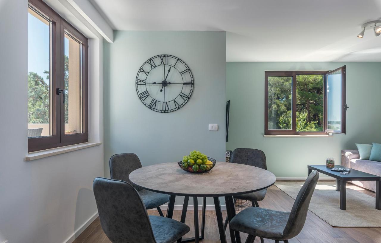 Just Renovated Stylish 2 Bedrooms Apartment Only A Few Steps From The Beach! Novigrad Istria Εξωτερικό φωτογραφία