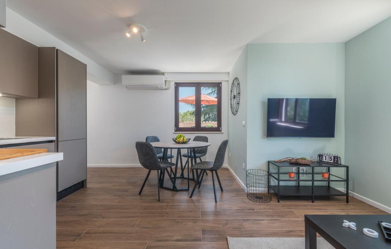 Just Renovated Stylish 2 Bedrooms Apartment Only A Few Steps From The Beach! Novigrad Istria Εξωτερικό φωτογραφία