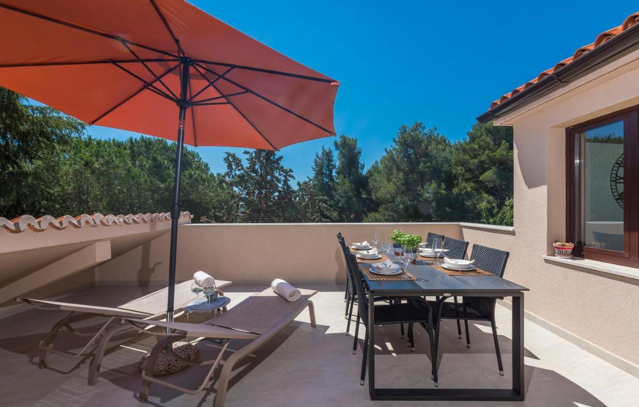 Just Renovated Stylish 2 Bedrooms Apartment Only A Few Steps From The Beach! Novigrad Istria Εξωτερικό φωτογραφία